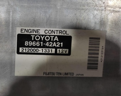 Блок управления двигателем Toyota Rav4 1AZFE RAV4 8966142A21