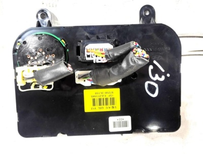 Блок управления климатконтроля Hyundai i30  I30 972502L1504X