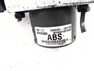 Блок ABS насос Rio 589201e110