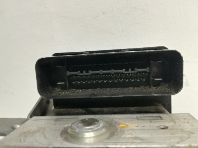 Блок ABS рест.  E87 34516787837