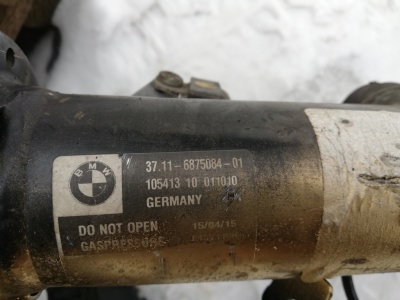 Стойка передняя правая X5 F15  37106875084