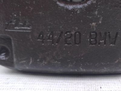 Задний левый суппорт 44/20 E70 X5E70 34216776787