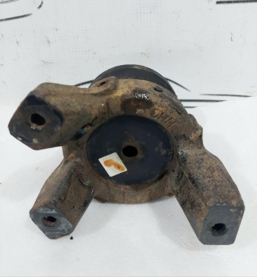 Опора двигателя  задняя Sorento (XM) 2009>;Santa Fe (CM) 2006-2012 2.2 CRDI  Santa Fe 219302B900