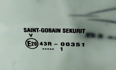 Стекло двери задней правой SX4 2006-2013  SX4 8454179J20