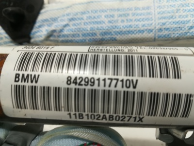 Шторка левая X1E84 72122991177