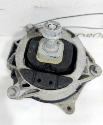 Подушка ДВС левая BMW 3 F30   F30 22116859411