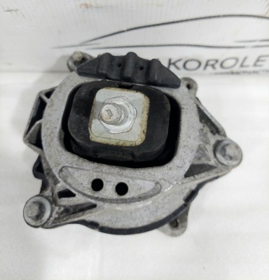 Подушка ДВС правая  BMW 3 F30   F30 22116859412