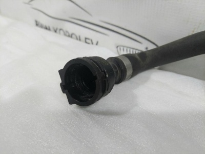 Шланг системы охлаждения B47 3-serie F30/F31/F80 2011-2020  ОТ РАСШИРИТЕЛЬНОГО БАЧКА  F30 17128514058
